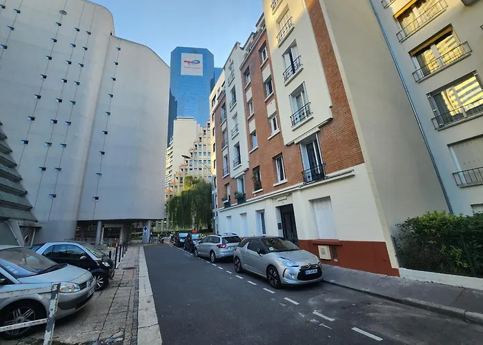 F2 Proche De La Defense Appartement